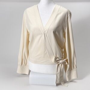 NWT Everlane Washable Silk Wrap Top – Bone – Size 4 - Retail: $110 🤍